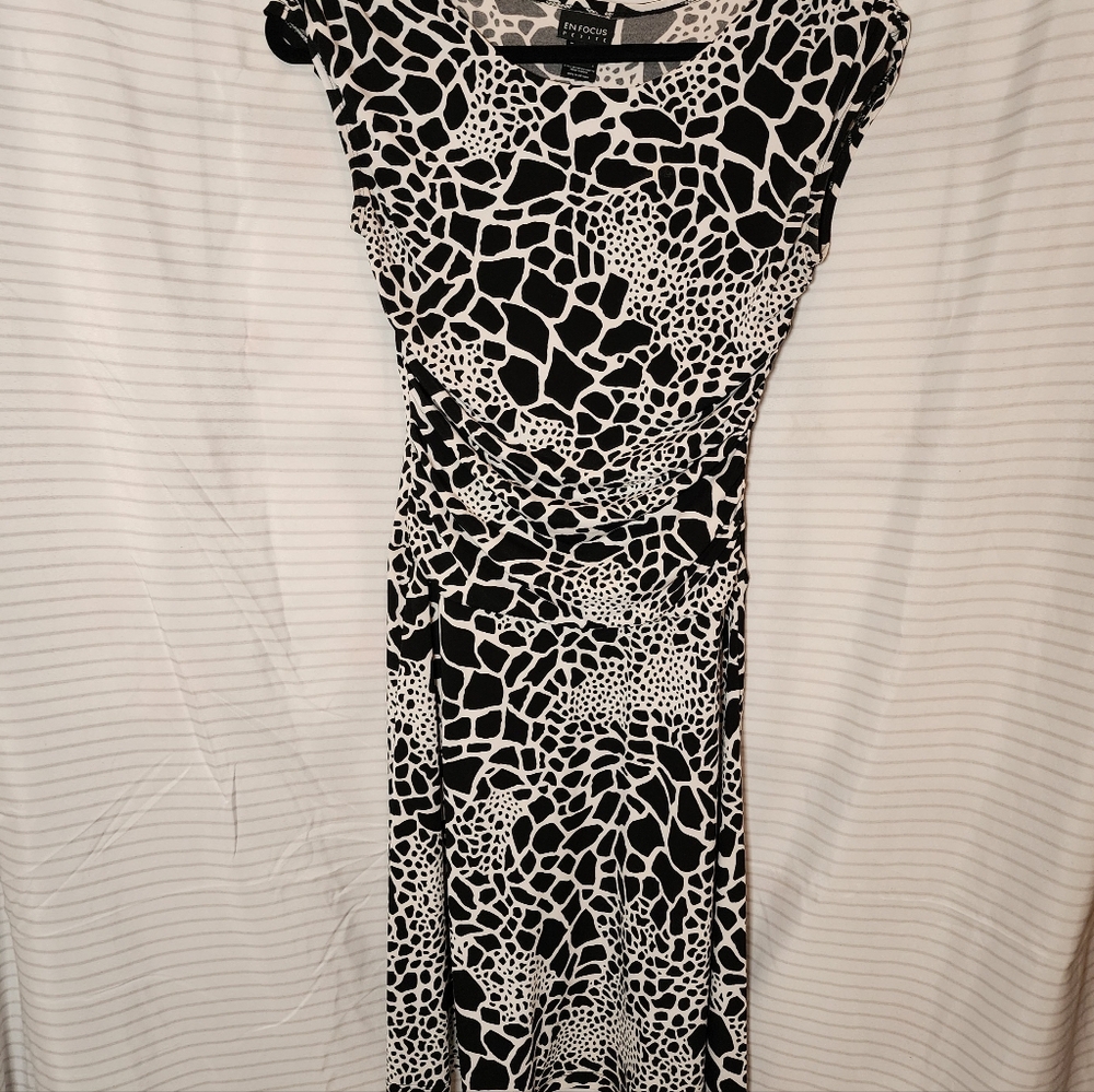 Connected Apparel Black and White Patterned Midi Dress With Stretch
